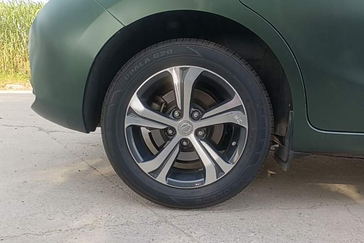 Used Nissan Tiida 2019 1.6L CVT Smart Enjoyment Version China VI Standard Right Rear Wheel Hub