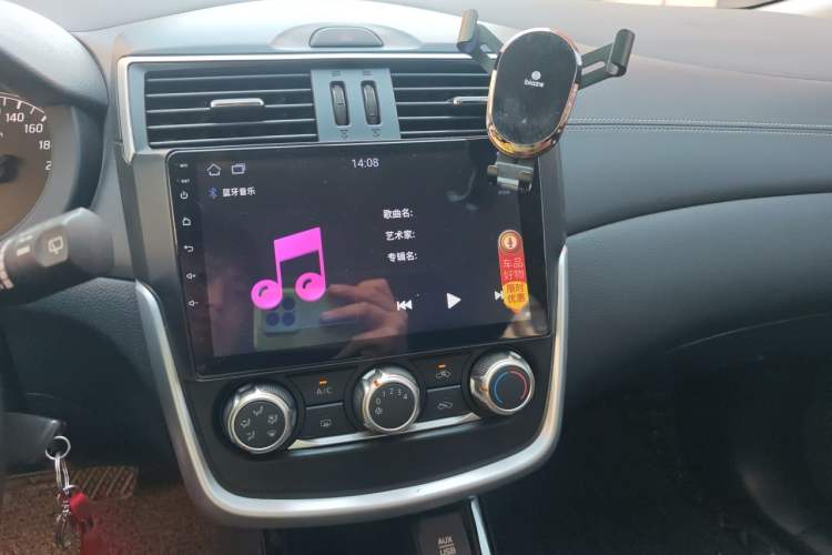Used Nissan Tiida 2019 1.6L CVT Cool Edition China VI Standard Audio And AC Panel