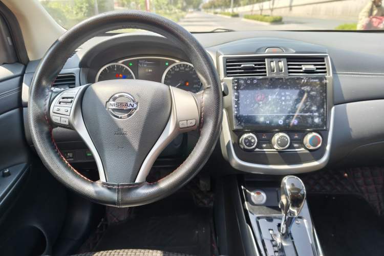 Used Nissan Tiida 2019 1.6L CVT Smart Drive Version China VI Standard Audio And AC Panel