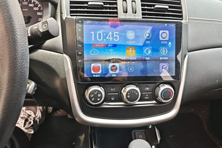 Used Nissan Tiida 2019 1.6L CVT Cool Edition China VI Standard Audio And AC Panel