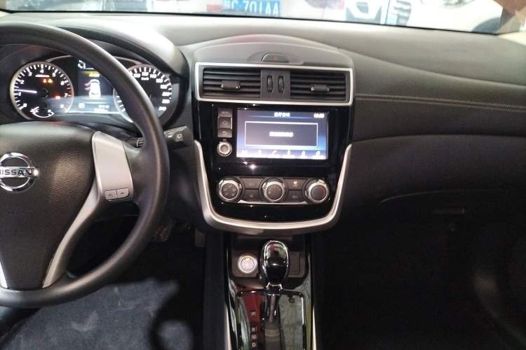 Used Nissan Tiida 2019 1.6L CVT Smart Drive Version China VI Standard Audio And AC Panel