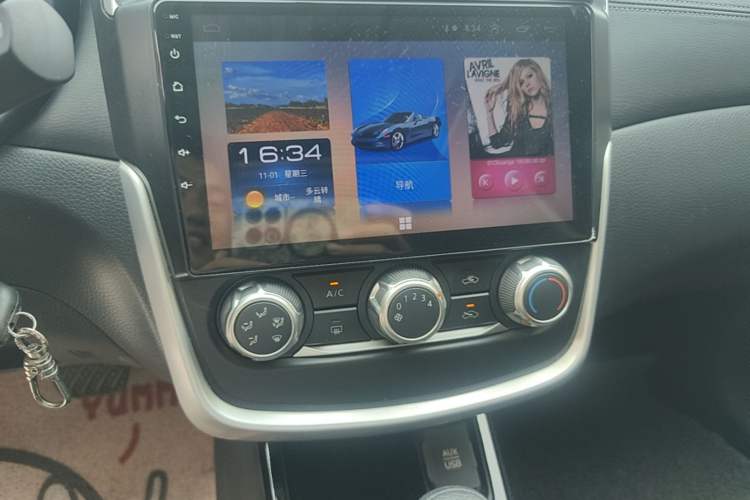 Used Nissan Tiida 2019 1.6L CVT Cool Edition China VI Standard Audio And AC Panel