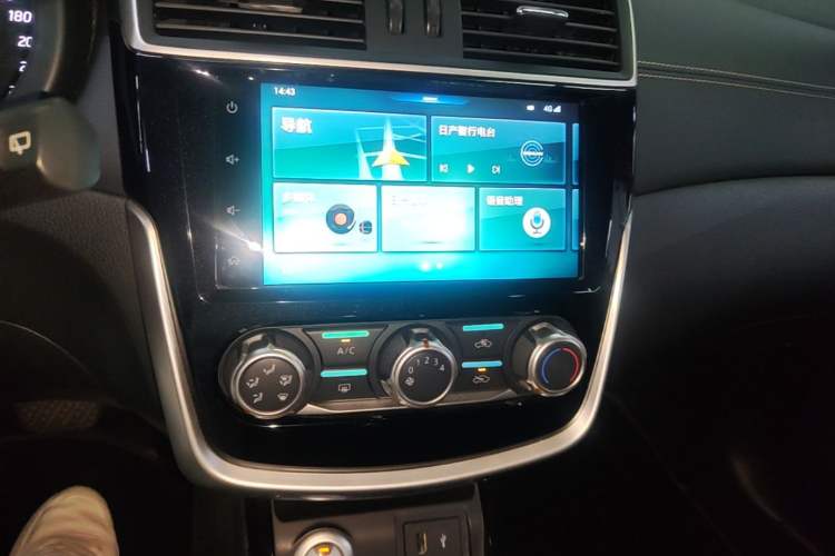 Used Nissan Tiida 2019 1.6L CVT Smart Enjoyment Version China VI Standard Audio And AC Panel