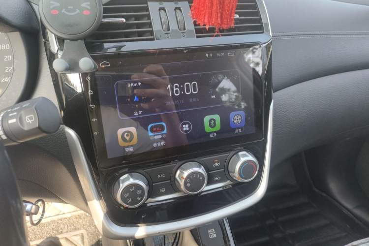 Used Nissan Tiida 2019 1.6L CVT Cool Edition China VI Standard Audio And AC Panel