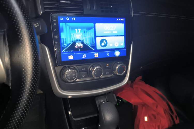 Used Nissan Tiida 2019 1.6L CVT Cool Edition China VI Standard Audio And AC Panel