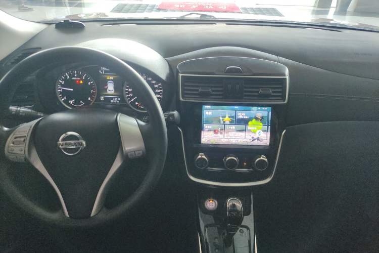 Used Nissan Tiida 2019 1.6L CVT Smart Drive Version China VI Standard Audio And AC Panel