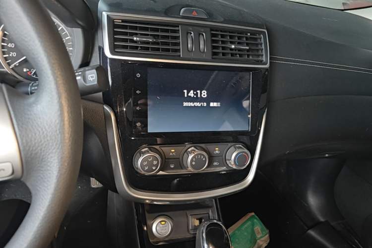 Used Nissan Tiida 2019 1.6L CVT Smart Drive Version China VI Standard Audio And AC Panel