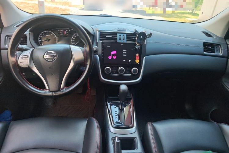 Used Nissan Tiida 2019 1.6L CVT Cool Edition China VI Standard Center Console