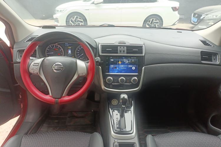 Used Nissan Tiida 2019 1.6L CVT Smart Drive Version China VI Standard Center Console