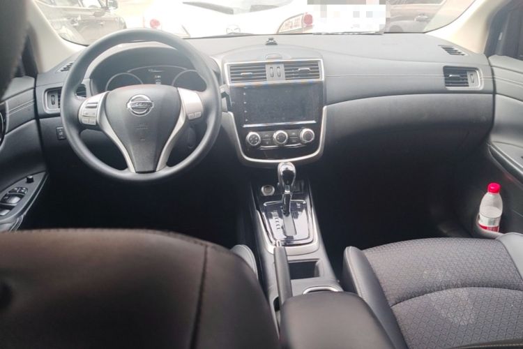 Used Nissan Tiida 2019 1.6L CVT Smart Enjoyment Version China VI Standard Center Console