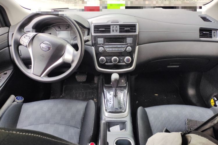 Used Nissan Tiida 2019 1.6L CVT Cool Edition China VI Standard Center Console
