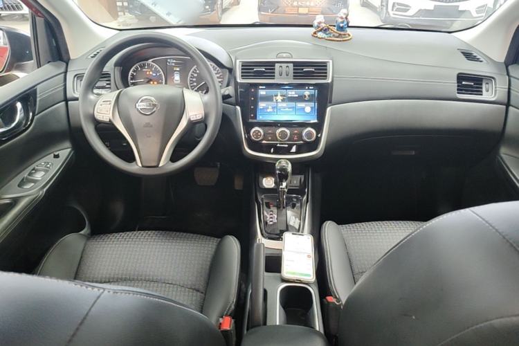 Used Nissan Tiida 2019 1.6L CVT Smart Drive Version China VI Standard Center Console