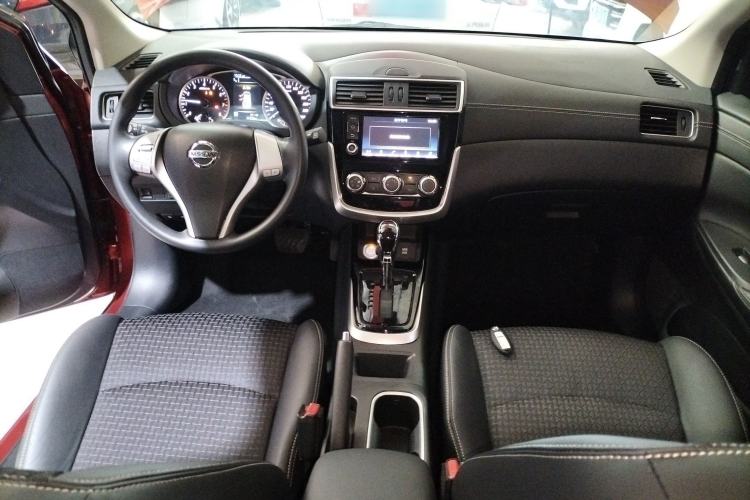 Used Nissan Tiida 2019 1.6L CVT Smart Drive Version China VI Standard Center Console