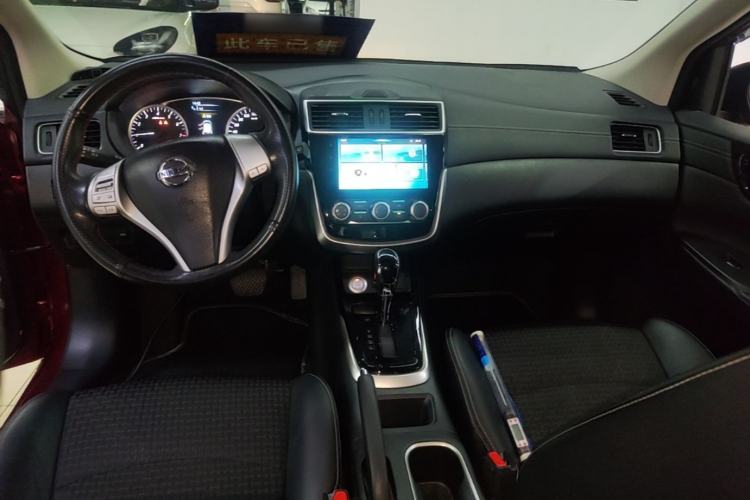 Used Nissan Tiida 2019 1.6L CVT Smart Enjoyment Version China VI Standard Center Console