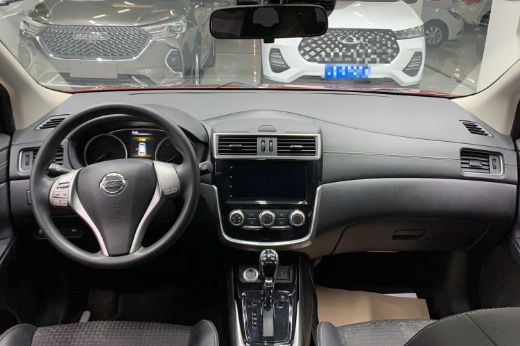 Used Nissan Tiida 2019 1.6L CVT Smart Drive Version China VI Standard Center Console