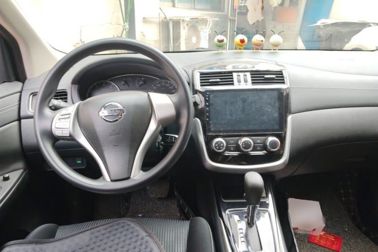 Used Nissan Tiida 2019 1.6L CVT Cool Edition China VI Standard Center Console