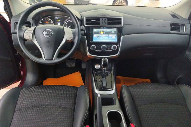 Used Nissan Tiida 2019 1.6L CVT Smart Drive Version China VI Standard Center Console