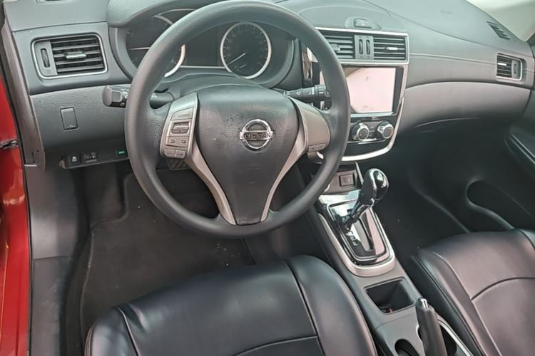 Used Nissan Tiida 2019 1.6L CVT Smart Drive Version China VI Standard Center Console