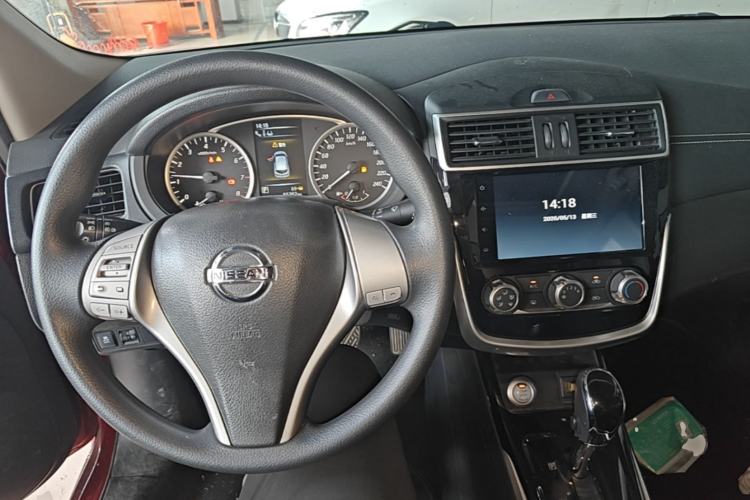 Used Nissan Tiida 2019 1.6L CVT Smart Drive Version China VI Standard Center Console