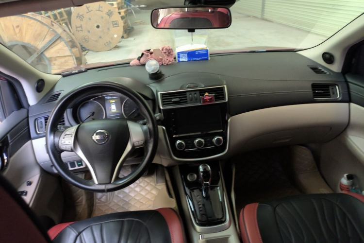 Used Nissan Tiida 2019 1.6L CVT Smart Enjoyment Version China V Standard Center Console