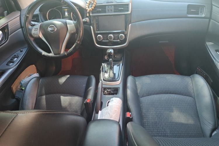 Used Nissan Tiida 2019 1.6L CVT Smart Drive Version China VI Standard Center Console