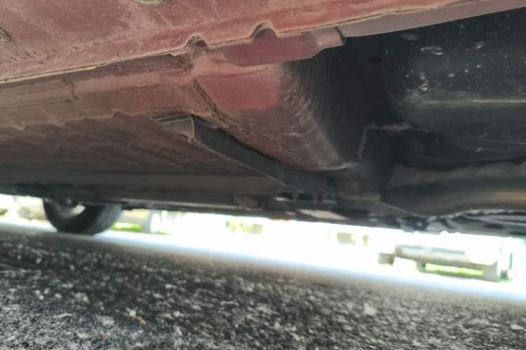 Used Nissan Tiida 2019 1.6L CVT Smart Drive Version China VI Standard Chassis Rear Left
