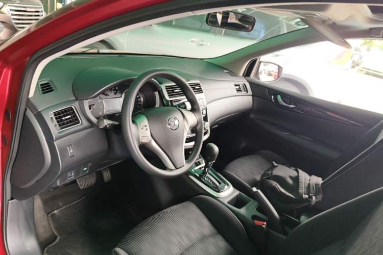 Used Nissan Tiida 2019 1.6L CVT Cool Edition China VI Standard Driver Seat