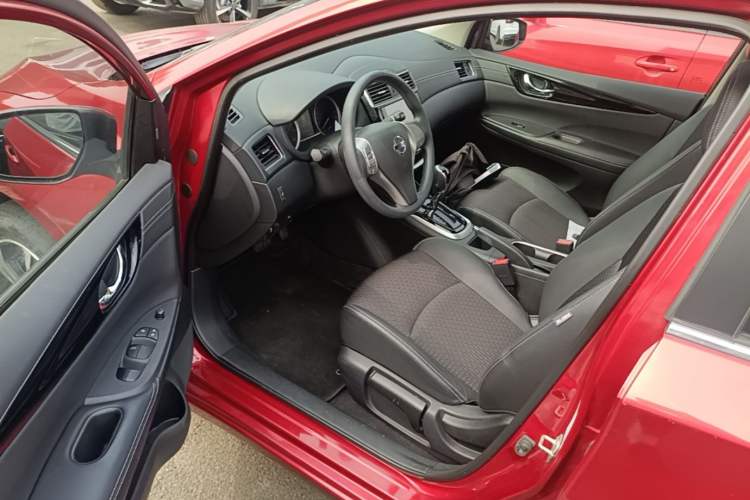 Used Nissan Tiida 2019 1.6L CVT Smart Drive Version China VI Standard Driver Seat