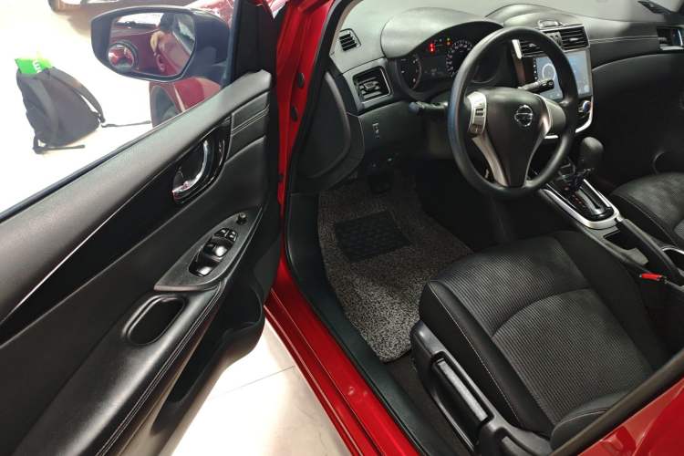 Used Nissan Tiida 2019 1.6L CVT Cool Edition China VI Standard Driver Seat