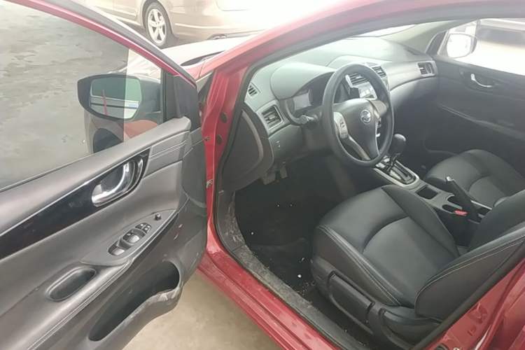 Used Nissan Tiida 2019 1.6L CVT Cool Edition China VI Standard Driver Seat