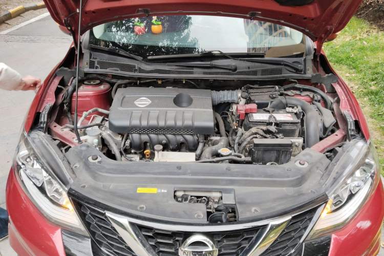 Used Nissan Tiida 2019 1.6L CVT Smart Drive Version China VI Standard Engine Bay
