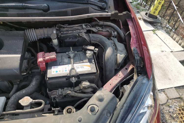 Used Nissan Tiida 2019 1.6L CVT ZhiZun Edition China V Standard Engine Bay Left