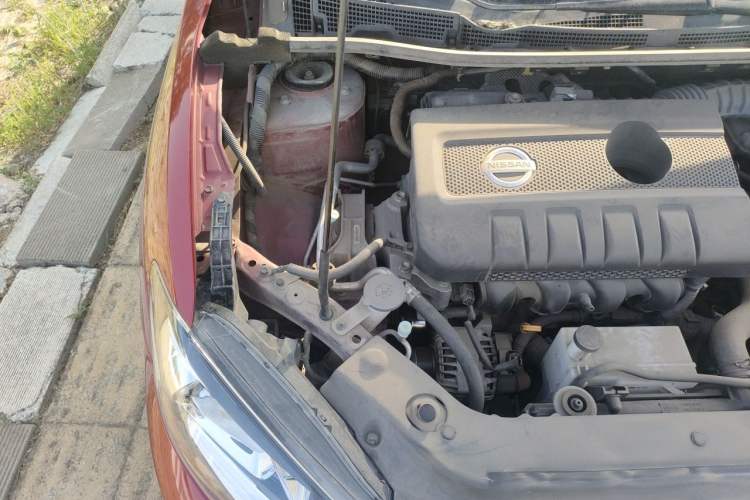 Used Nissan Tiida 2019 1.6L CVT Cool Edition China VI Standard Engine Bay Right
