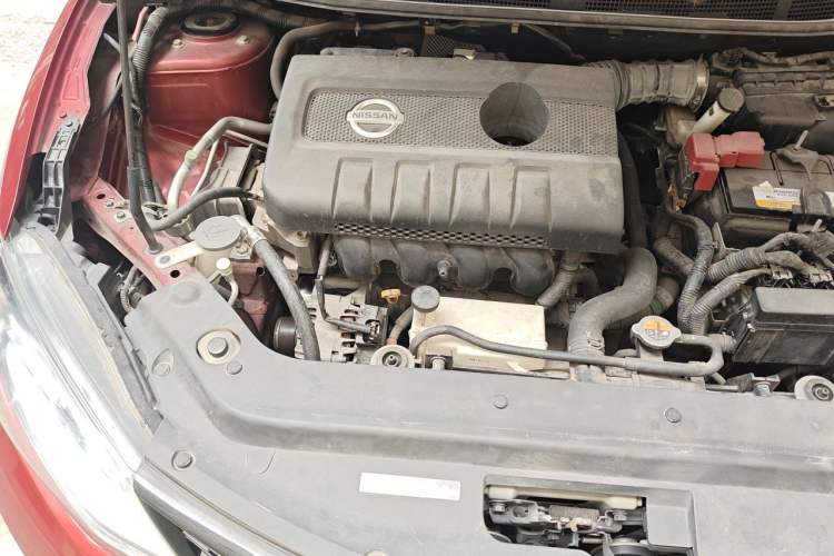 Used Nissan Tiida 2019 1.6L CVT Smart Drive Version China VI Standard Engine Bay Right