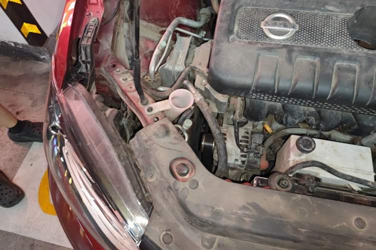 Used Nissan Tiida 2019 1.6L CVT Smart Drive Version China VI Standard Engine Bay Right