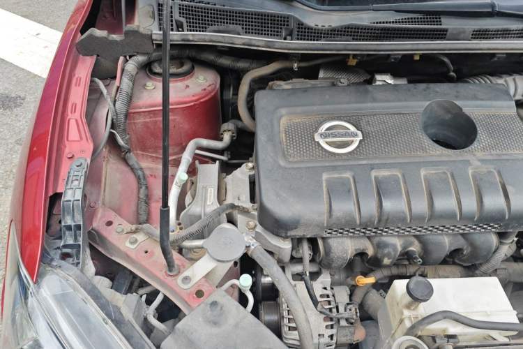 Used Nissan Tiida 2019 1.6L CVT Smart Drive Version China V Standard Engine Bay Right