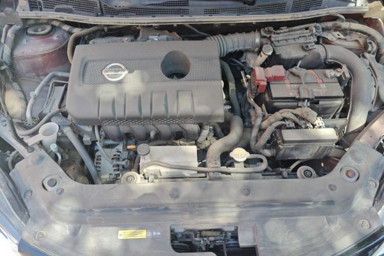 Used Nissan Tiida 2019 1.6L CVT Smart Drive Version China VI Standard Engine Bay