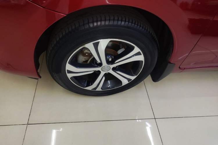 Used Nissan Tiida 2019 1.6L CVT Smart Enjoyment Version China VI Standard Exterior 4