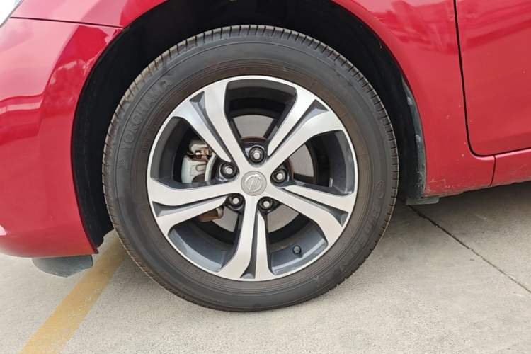 Used Nissan Tiida 2019 1.6L CVT Smart Drive Version China VI Standard Exterior 4