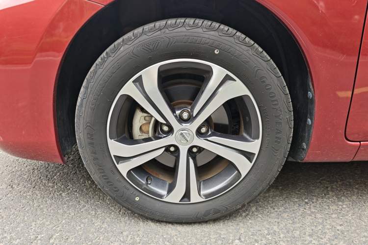 Used Nissan Tiida 2019 1.6L CVT Smart Drive Version China VI Standard Exterior 4