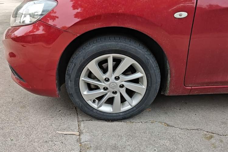 Used Nissan Tiida 2019 1.6L CVT Cool Edition China VI Standard Exterior 4