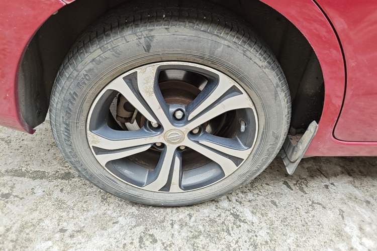 Used Nissan Tiida 2019 1.6L CVT Smart Drive Version China VI Standard Exterior 5