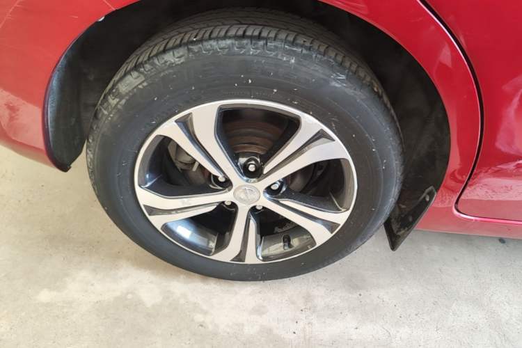 Used Nissan Tiida 2019 1.6L CVT Smart Enjoyment Version China VI Standard Exterior 5