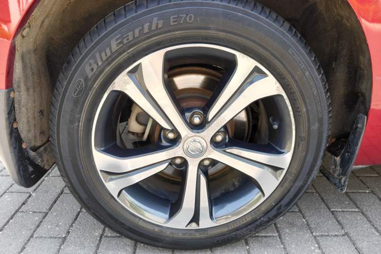 Used Nissan Tiida 2019 1.6L CVT Smart Drive Version China VI Standard Exterior 6