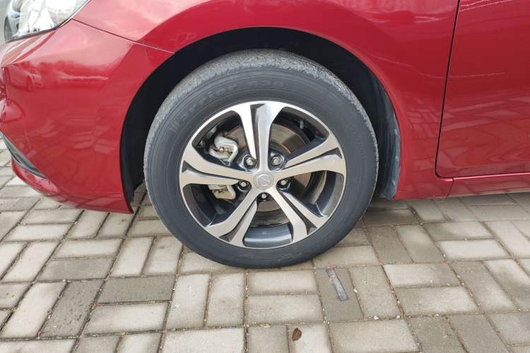 Used Nissan Tiida 2019 1.6L CVT Smart Drive Version China VI Standard Exterior 7