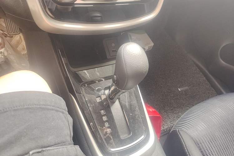 Used Nissan Tiida 2019 1.6L CVT Cool Edition China VI Standard Gear Lever