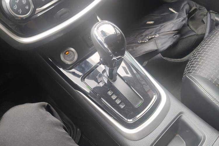 Used Nissan Tiida 2019 1.6L CVT Smart Enjoyment Version China VI Standard Gear Lever