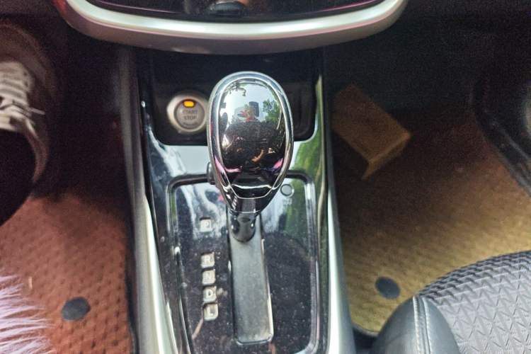 Used Nissan Tiida 2019 1.6L CVT Smart Drive Version China VI Standard Gear Lever