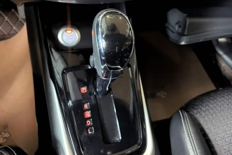 Used Nissan Tiida 2019 1.6L CVT Smart Drive Version China VI Standard Gear Lever