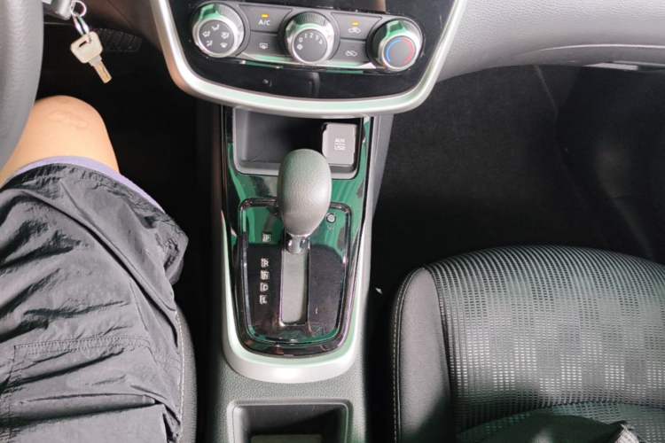Used Nissan Tiida 2019 1.6L CVT Cool Edition China VI Standard Gear Lever